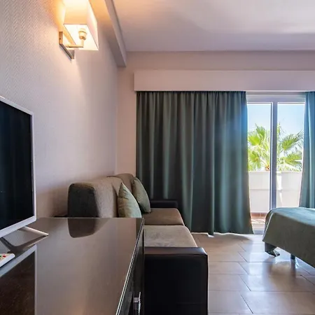 Pato Amarillo Hotel Punta Umbría