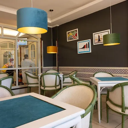 Hotel Pato Amarillo 4*