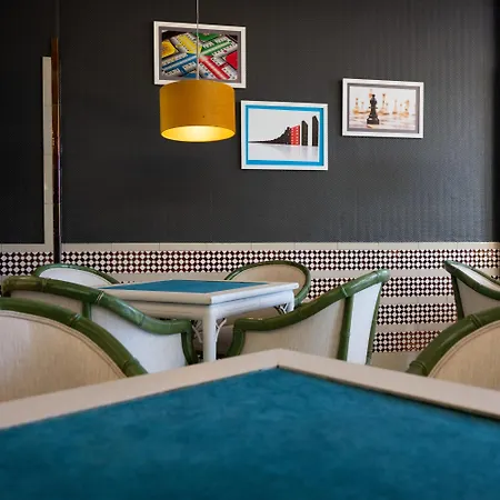 Hotel Pato Amarillo 4*