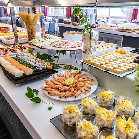 Hotel Pato Amarillo 4*