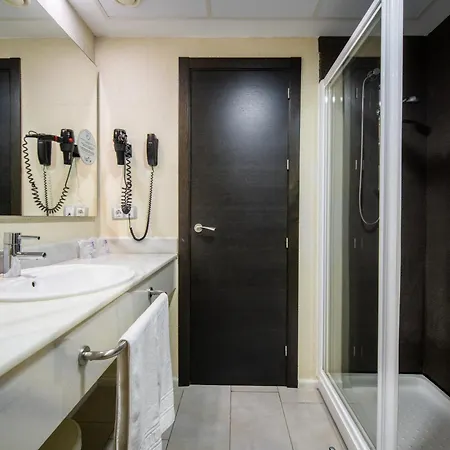 Hotel Pato Amarillo 4*