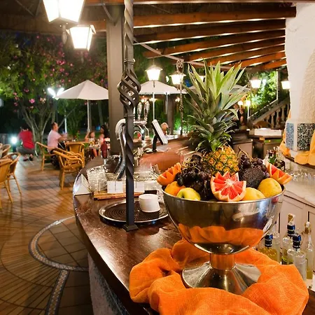 Pato Amarillo Hotel 4*